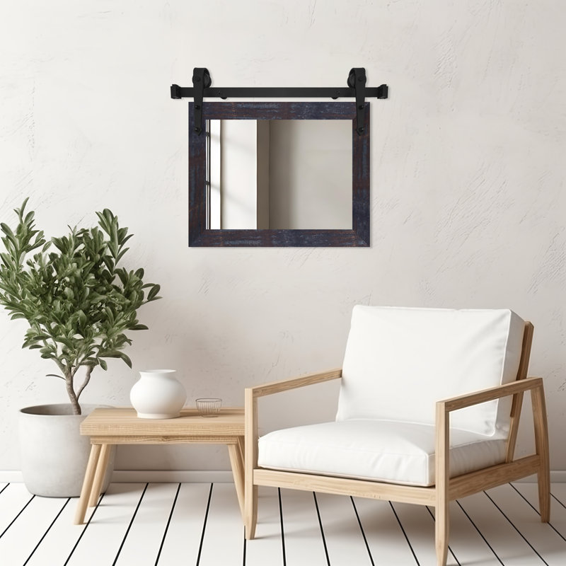 Miroir rustique moderne avec rail de porte de grange en acier, Laiton acier, 33 po x 44 po