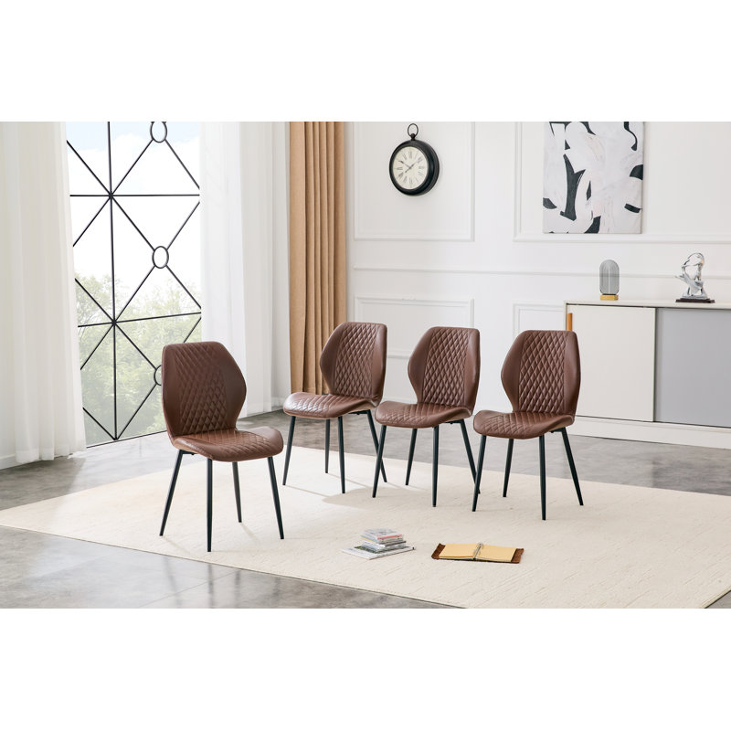 Ensemble de 4 chaises modernes en polyuréthane matelassé brun clair avec pieds en métal noir, Brun