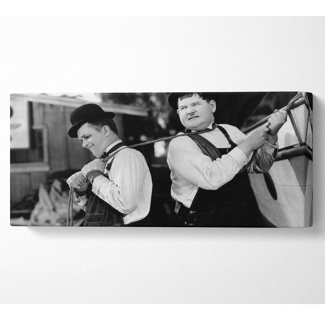 Laurel und Hardy Heave - Kunstdrucke auf Leinwand - Wrapped Canvas