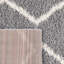 Tapis géométrique gris / blanc-465647451