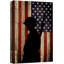 Silhouette de panneau en bois d'un soldat américain et d'un drapeau-94537070