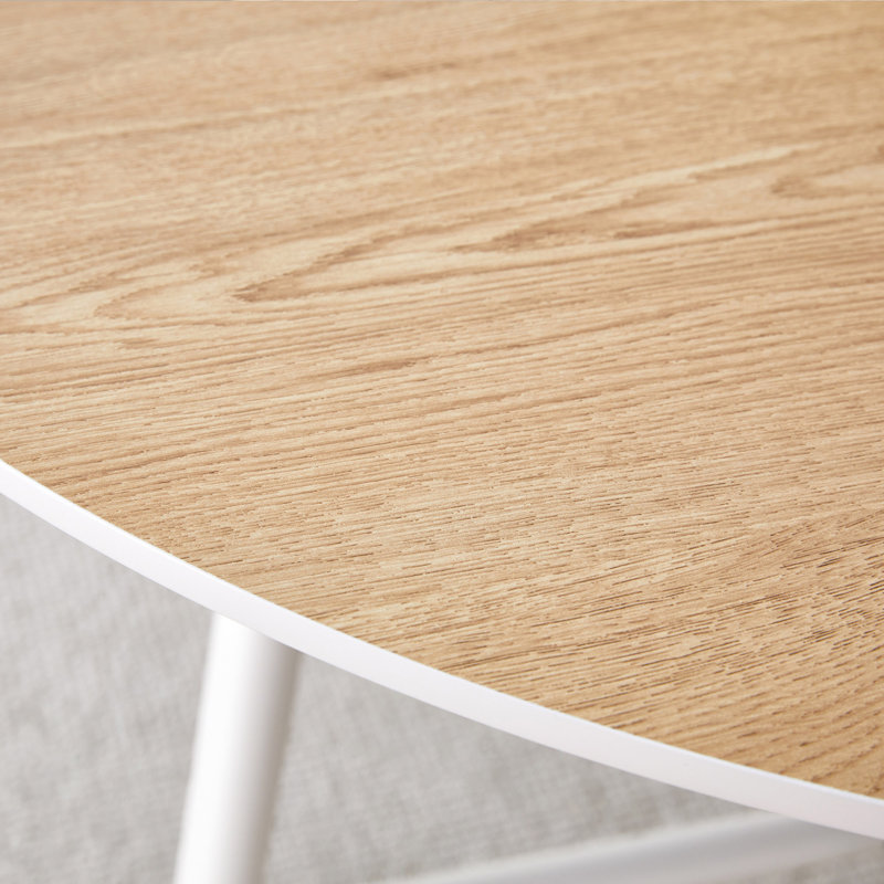 Ensemble de table et de chaises, bureau en panneau de fibres à densité moyenne, pieds de table en métal blanc, stable et magnifique, convient à la plupart des styles de maison. Table à manger moderne et simple, sièges confortables.