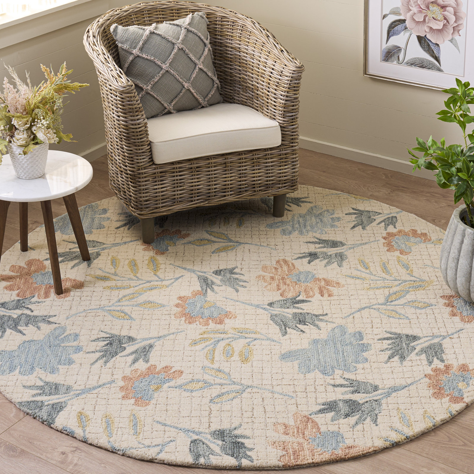 Hand-Tufted Wool Floral Rug, Round 6'