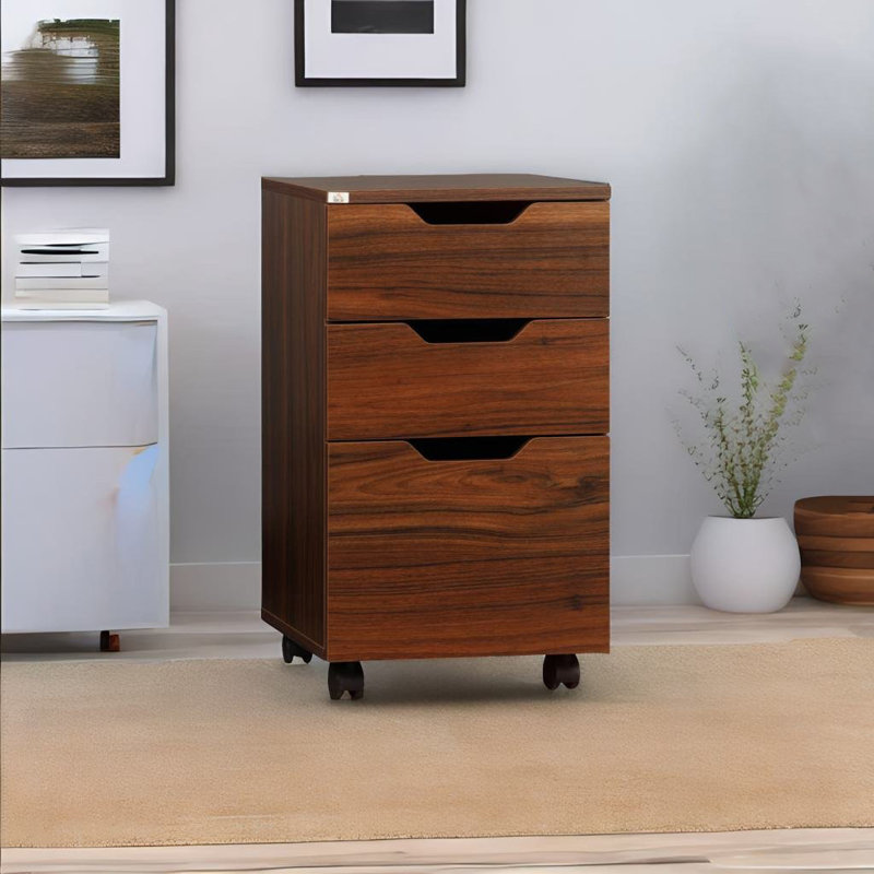 Nievelt Accent Chest