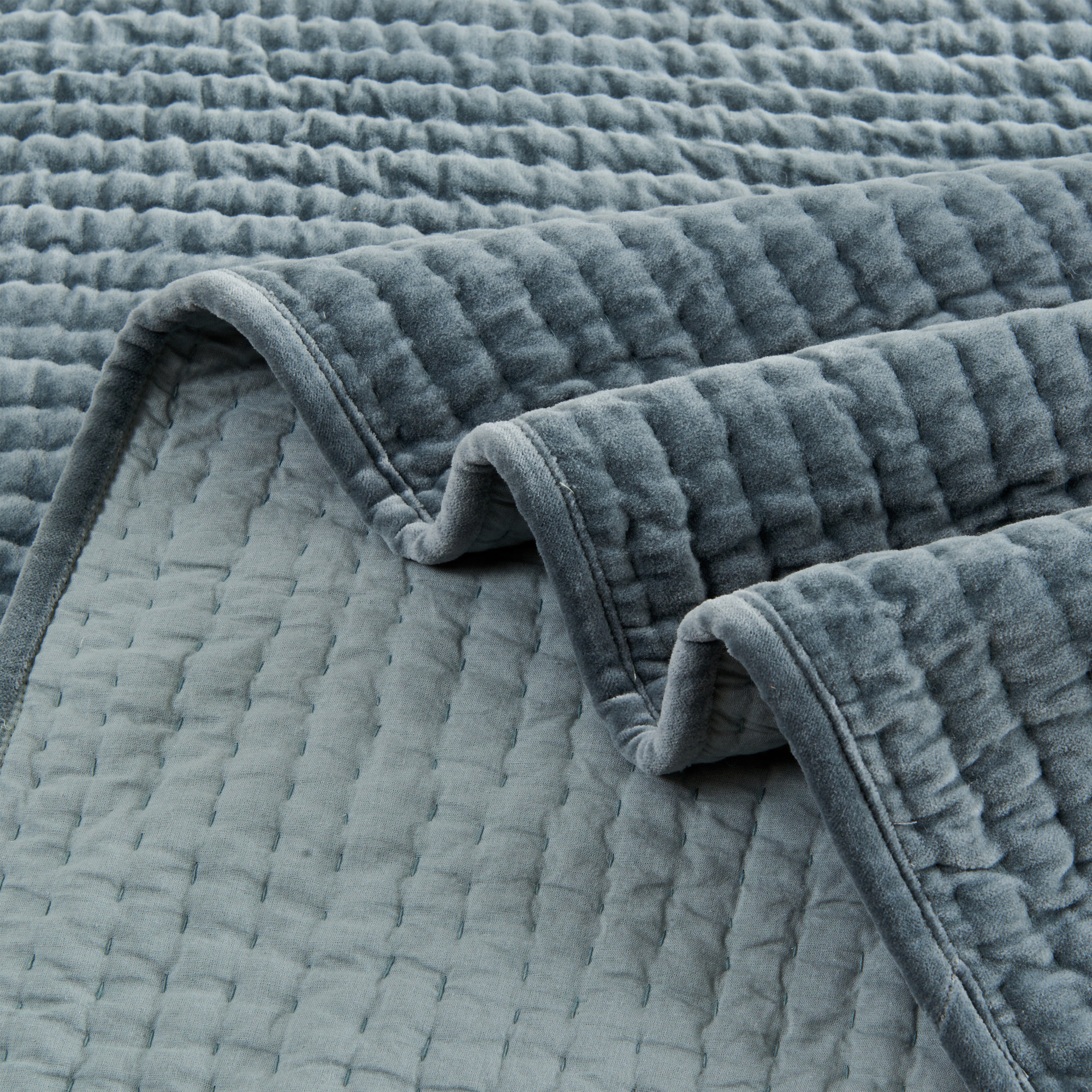 Chambord Velvet Quilt Set, Teal, King Quilt + 2 King Shams