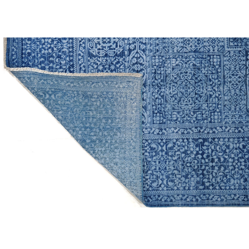 Hand Knotted Wool Area Rug in Blue