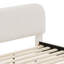 Lit plateforme tapissier, tissu molletonné en forme de peluche