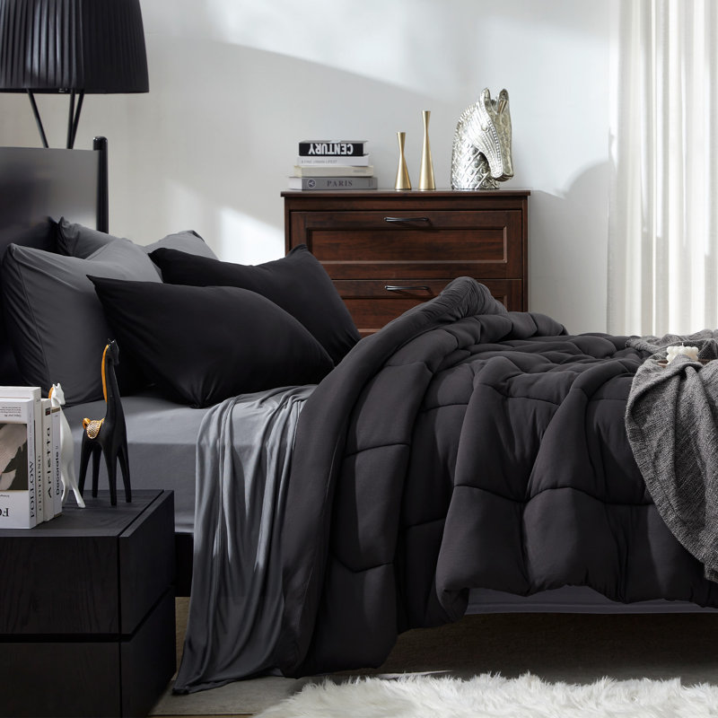 Black Microfiber Queen Comforter Set with Shams