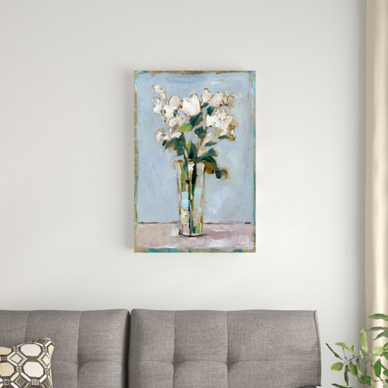«White Floral Arrangement I» par Ethan Harper - reproduction d'art sur toile tendue, H 30 po x l 20 po