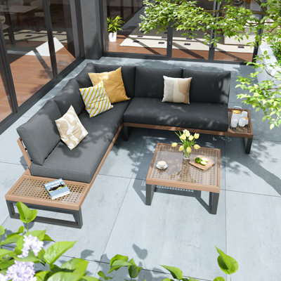 5-Person Symmetrical Outdoor Seating Group