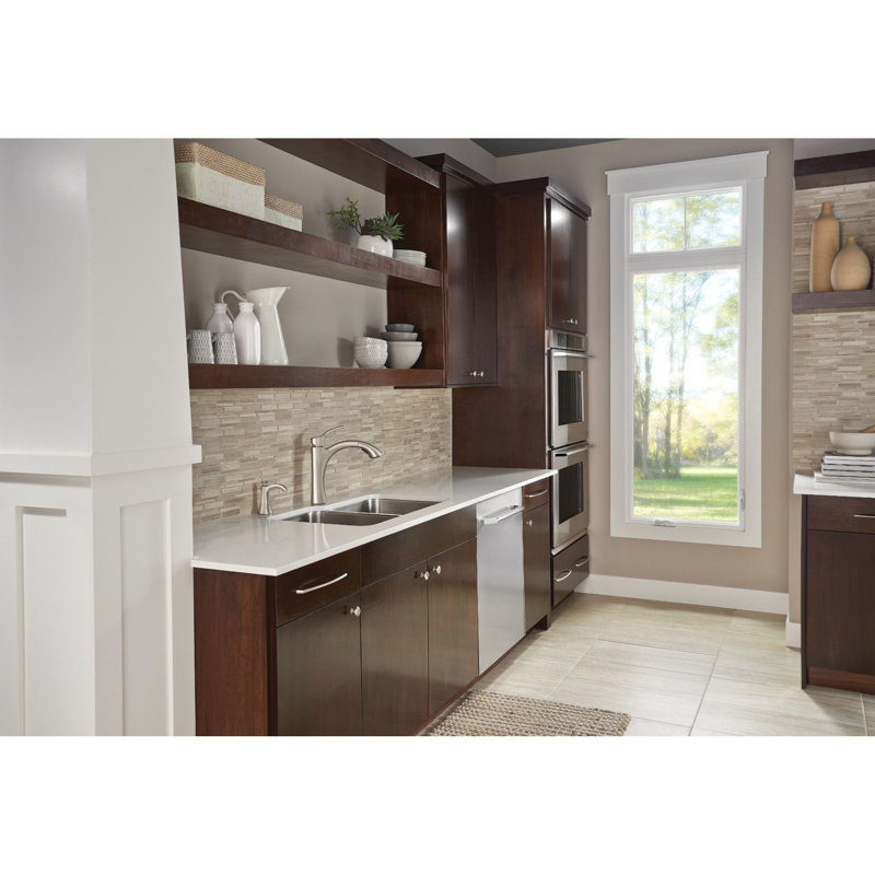 Robinet de cuisine à poignée simple rétractable avec Duralock™ et Reflex™ Voss, Chrome