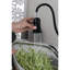 Robinet de cuisine monocommande en acier inoxydable noir mat avec tirette profilée et pratique