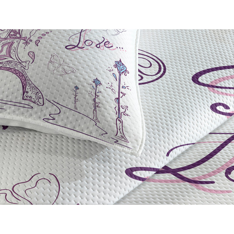 White and Red Eiffel Tower Twin Quilted Bedspread Set