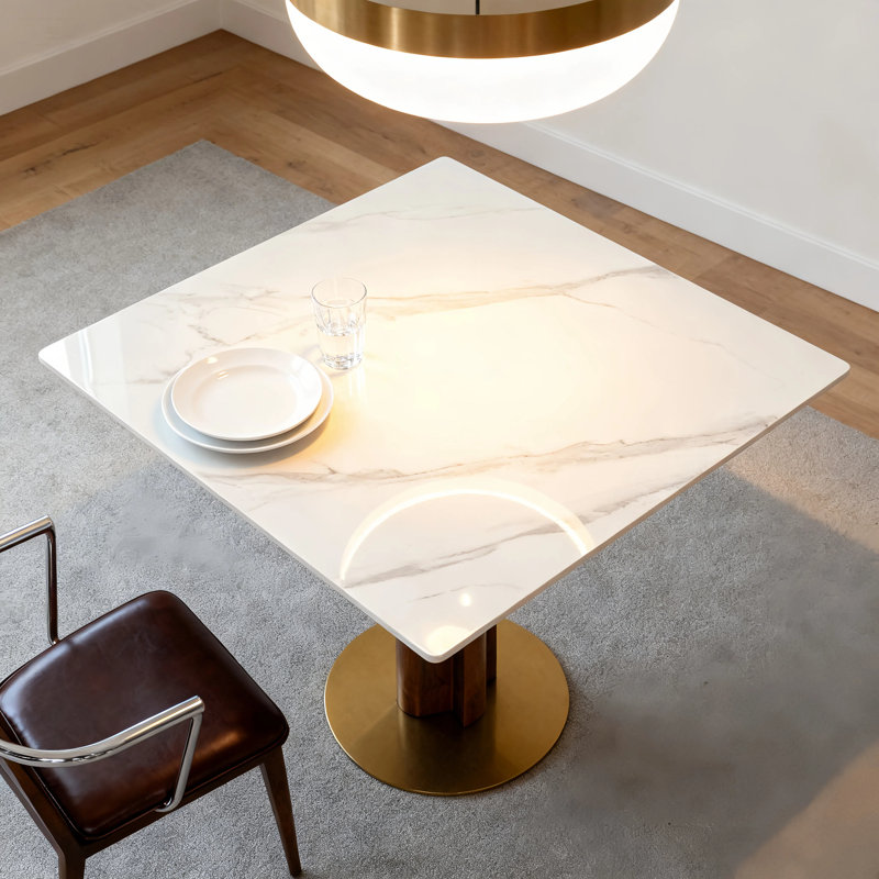 Petite table de salle à manger moderne 33,5 "avec base en bois d'hévéa massif Boomerang, plateau en pierre frittée, carrés, appartement, coin cuisine et table basse pour 2 à 4 personnes 
