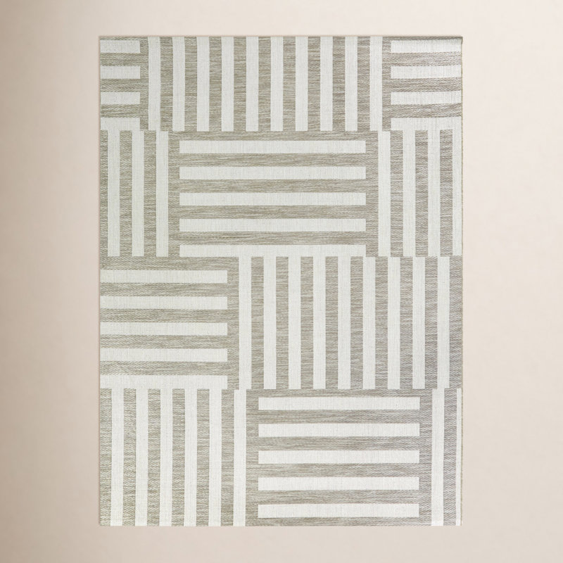 Striped Indoor / Outdoor Rug, Rectangle 7'10" x 10'