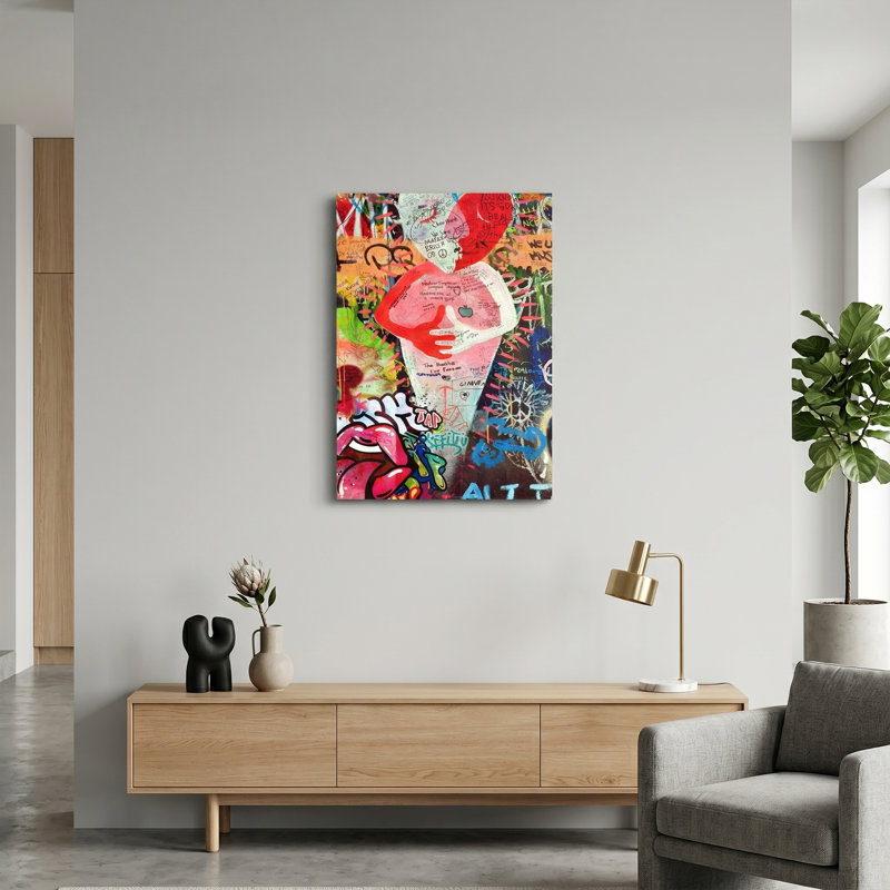 Impression sur toile Vibrant Abstract Graffiti Hug, H 27,6 po x l 17,7 po