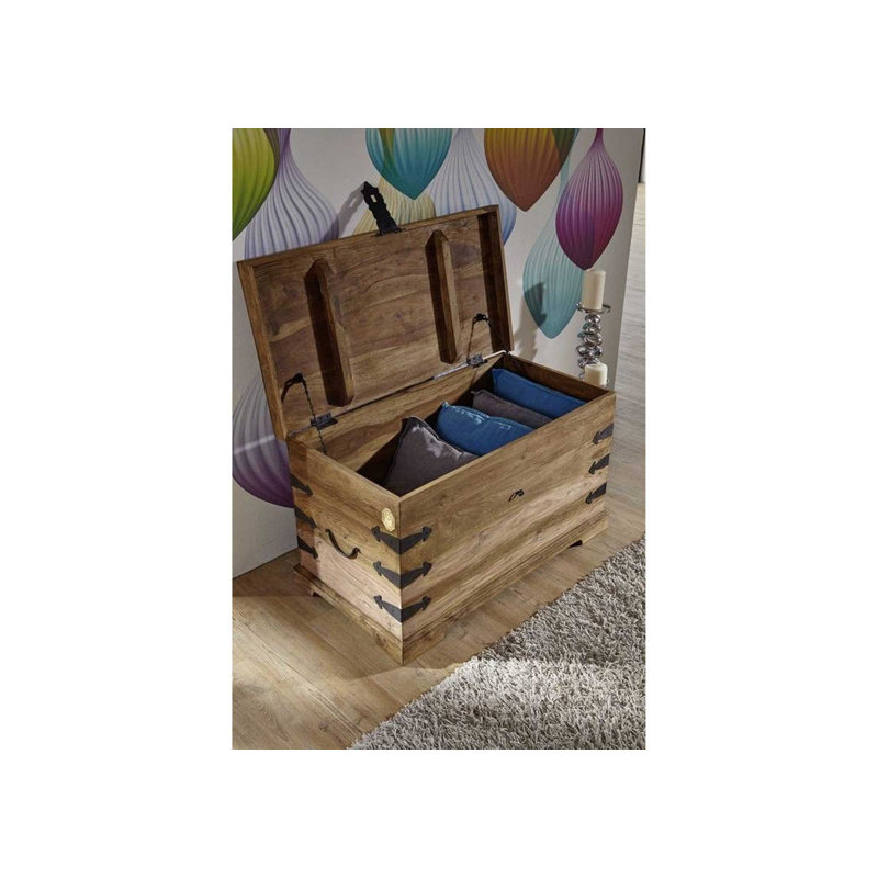 Leeds Blanket Chest