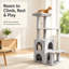 Arbre à chat autoportant à plusieurs niveaux de 136 cm (53,5 pouces) de couleur gris pâle avec deux niches, des poteaux à griffer en sisal naturel et une plateforme en forme de nuage pour chats et chatons d'intérieur.-1457318060