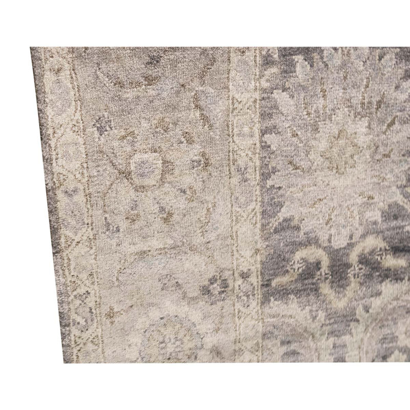 Wool Oriental Area Rug in Ivory