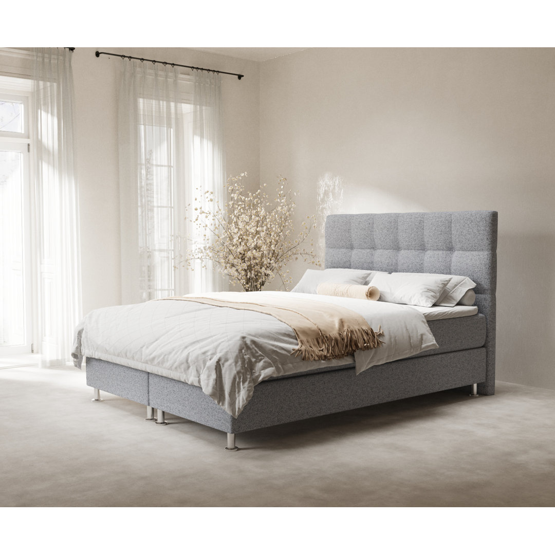 Echtes Boxspringbett Niamiah mit Zwei Matratzen und Topper