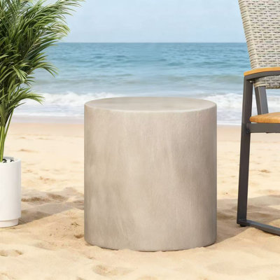 Table d'appoint d'extérieur en béton léger gris clair