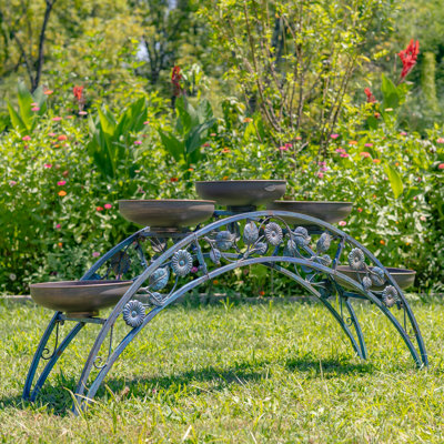 5 pi Longue plante en forme de pont avec cinq jardinières - Helsinki