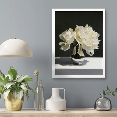 «Minimalist Pastel White Flowers In Vase Wall Art Floral Botanical Prints Decor», œuvre d'art encadrée sur papier