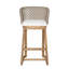 Ensemble de 2 tabourets de bar d'extérieur en bois d'acacia avec finition en teck, coussins beiges et dossiers en osier brun clair
