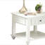 Table de bout blanche avec tablette inférieure