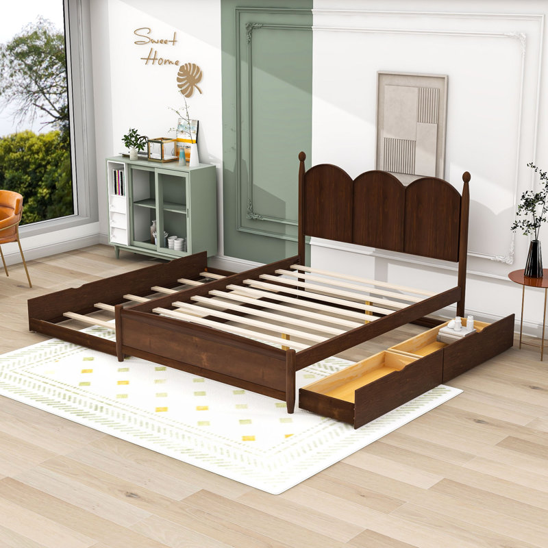 Grand lit plateforme avec deux tiroirs de rangement et un lit gigogne simple, Noyers
