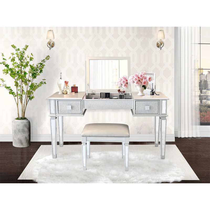 Merom Vanity, Silver