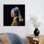 Fille avec une boucle d'oreille de perle, portrait contemporain, architecture, impression d'art mural-133314270