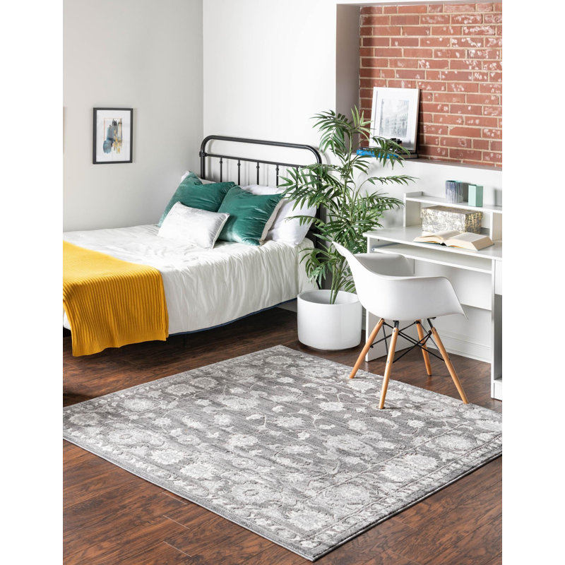 Oriental Indoor Rug, Square 3'3" x 3'3"