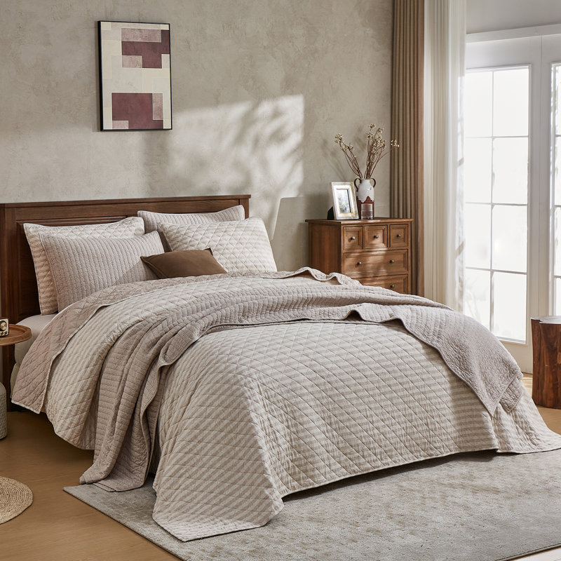 Wonderful 100% Cotton Jersey Quilt Set, Full Quilt + 2 Standard Shams, Light Brown