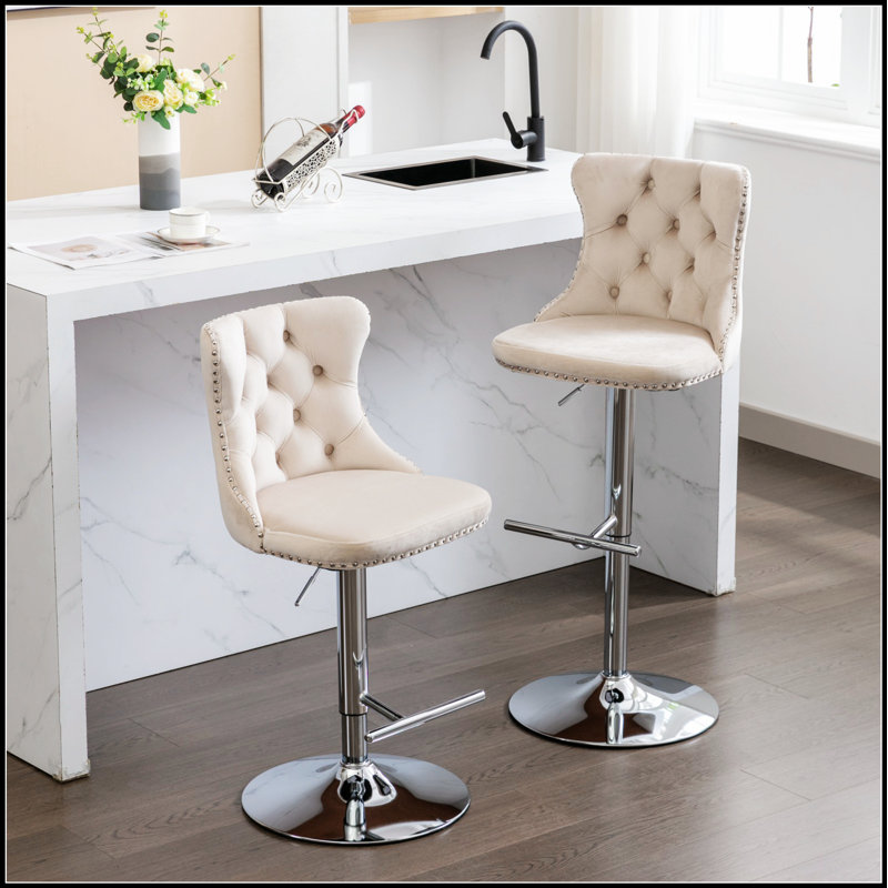 Tabourets de bar pivotants en velours avec hauteur de siège réglable et rotation à 360 degrés pour une assise confortable et un style moderne