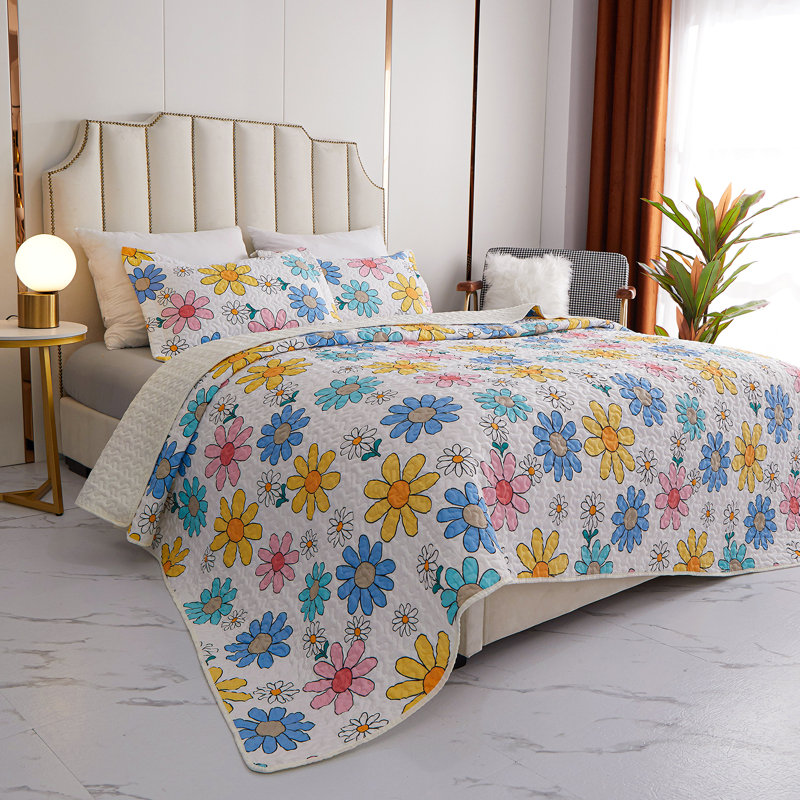 2-Piece Flower Quilt Set, Twin Coverlet / Bedspread + 1 Sham