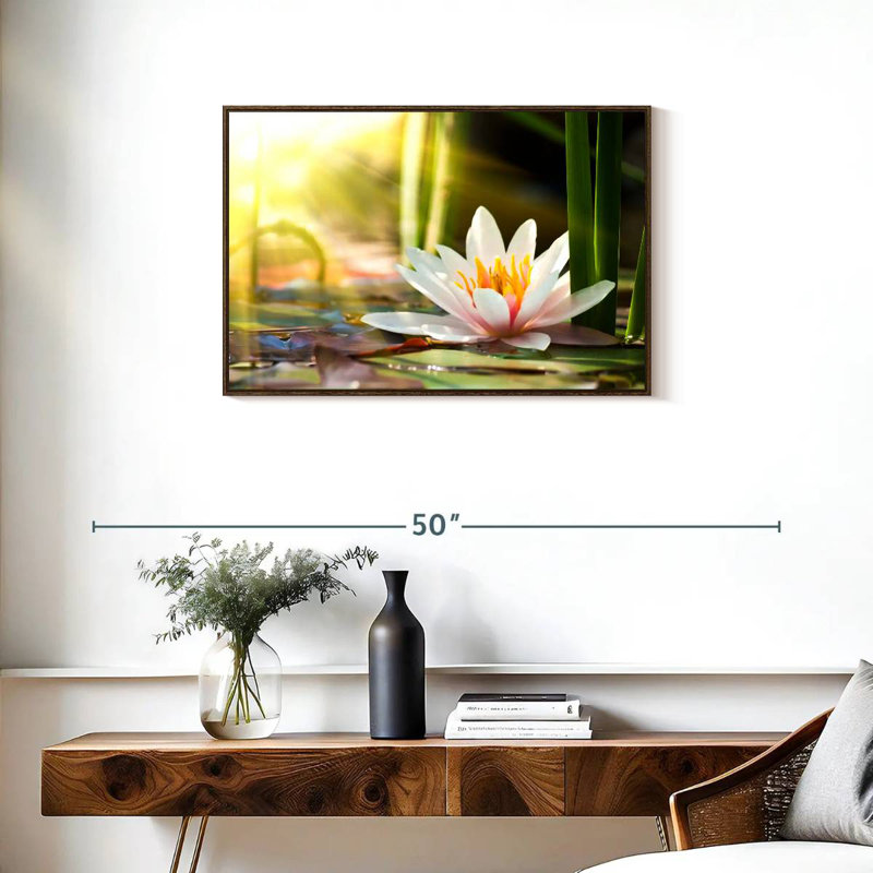 Nénuphar ensoleillé, Cadre flottant noyer, 31 po x 21 po