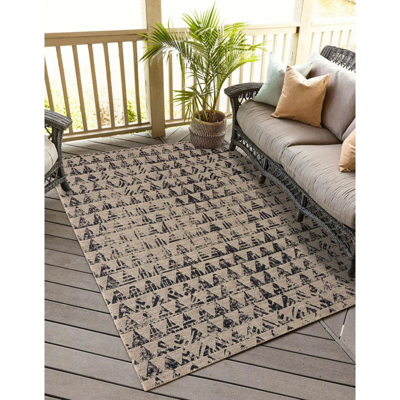 Lakshman Geometric Indoor Rug, Rectangle 3'11" x 5'11"