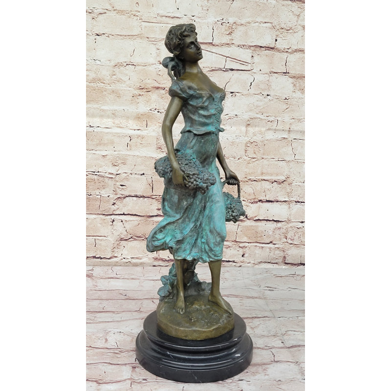 Figurine classique Eleanora