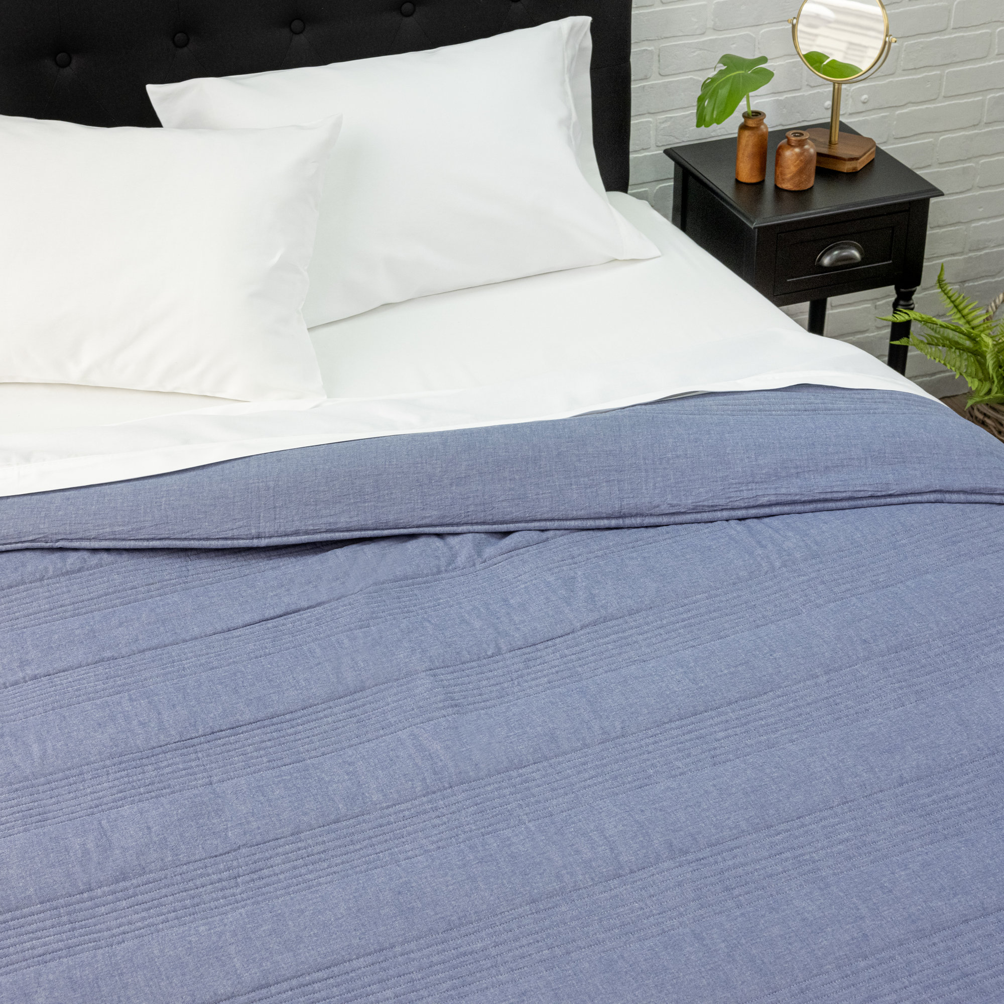 Johnson Cotton Coverlet, King Coverlet, Navy