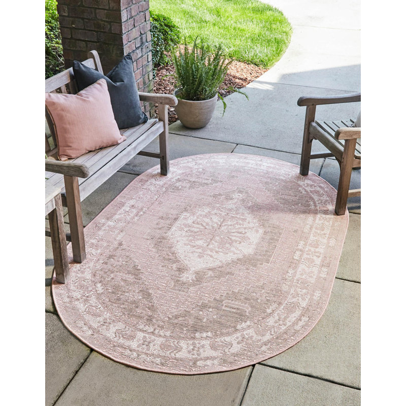 Tapis d'extérieur couleur nil rose, Ovale 3 pi 3 po x 5 pi 3 po