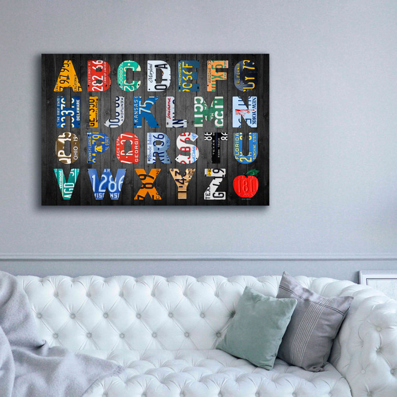 «Big Alphabet» par Design Turnpike, H 40 po x l 60 po x P 1,5 po