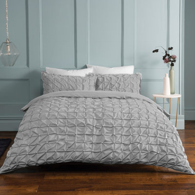 Landrum Polyester Solid Colour Duvet Cover Set with Pillowcases