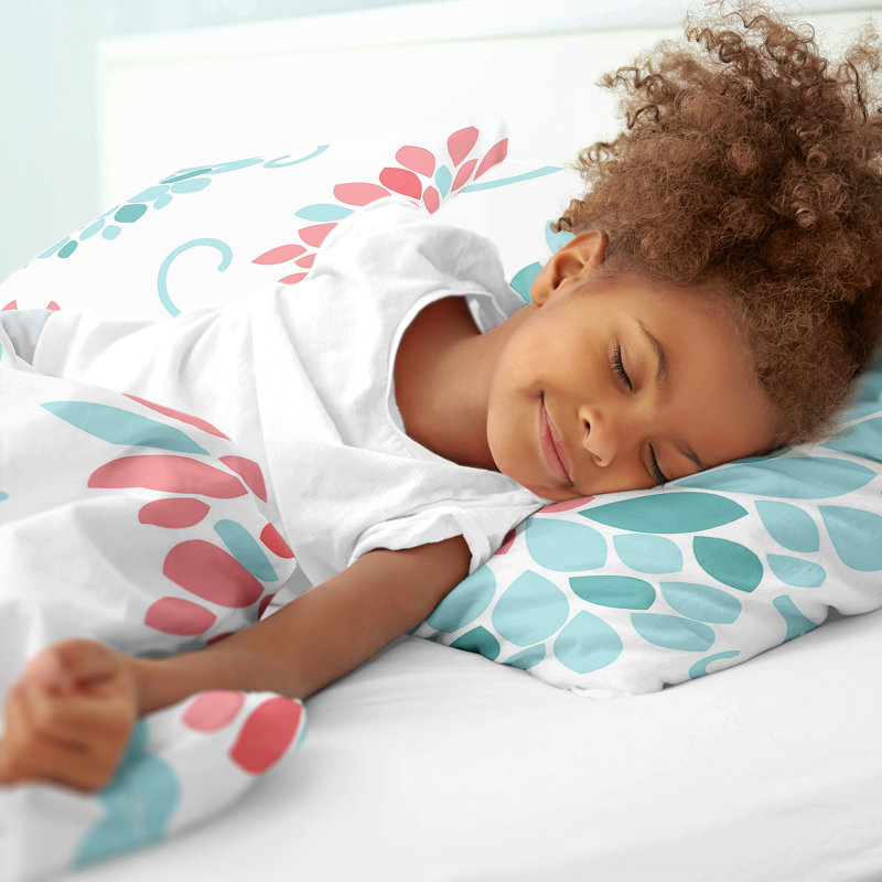 Full White Microfiber Reversible Kids Comforter Set