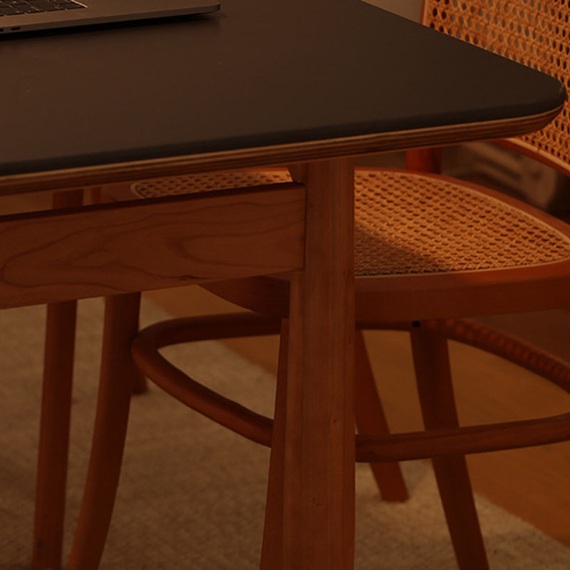 Table de salle à manger Kittie 33,46 W, Gris foncé, H 29,52 po x L 62,99 po x l 33,46 po