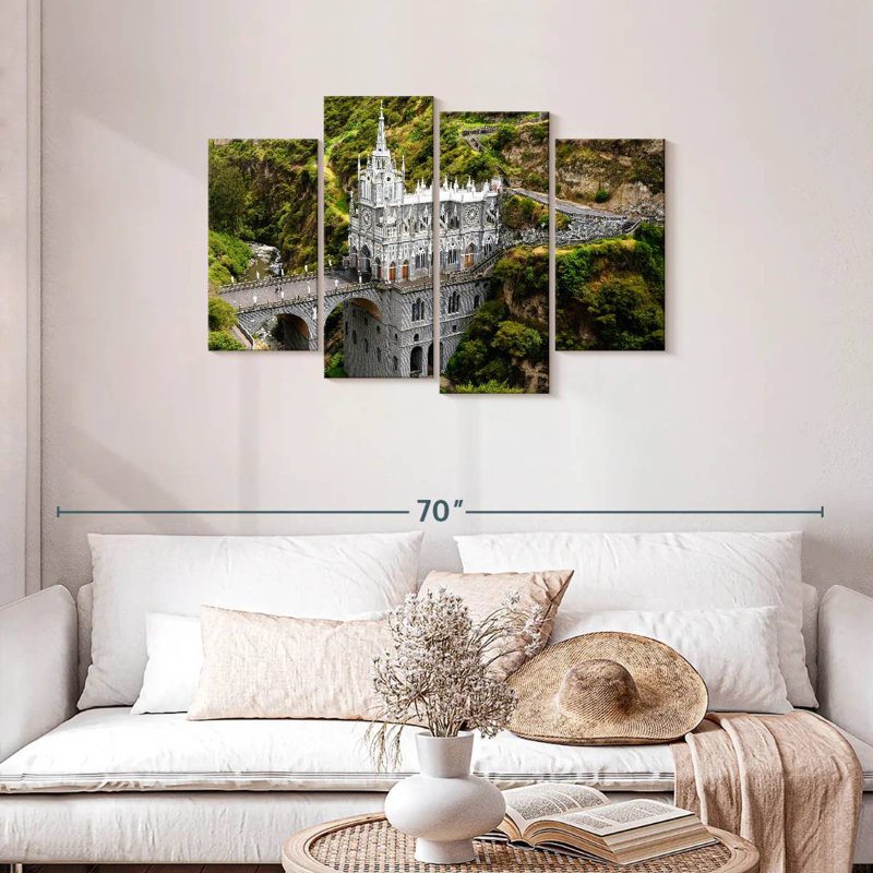 Lilie Las Lajas Shrine