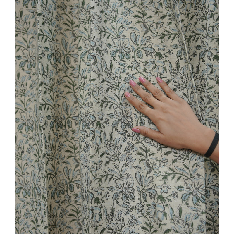 Rideau plissé à motif floral en lin gris et bleu, L 27 po x L 36 po