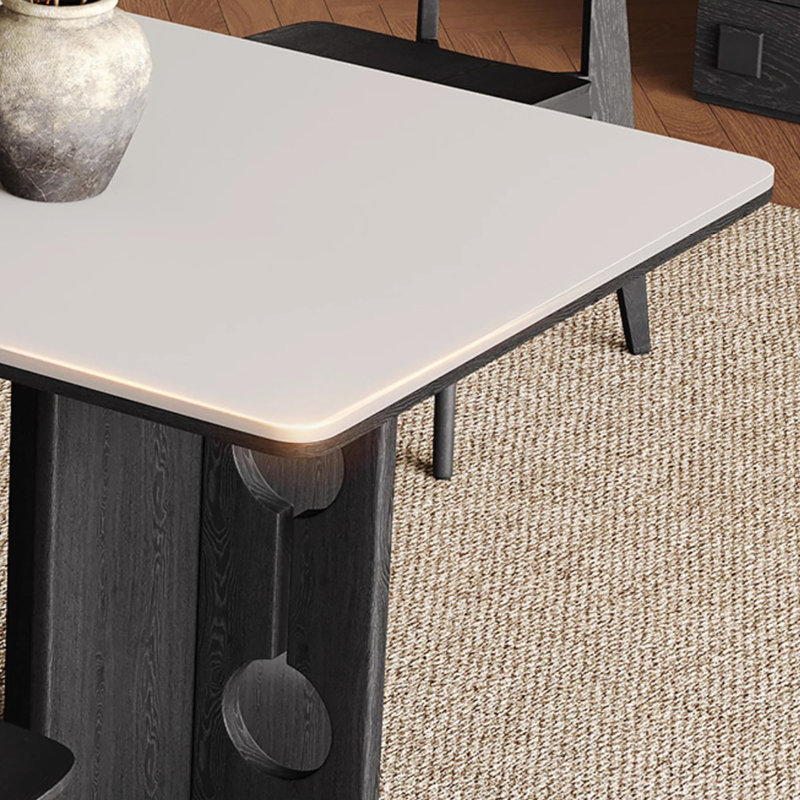 Table ronde noire en pierre frittée et chêne noir, H 29,5 po x L 55,1 po x l 31,5 po
