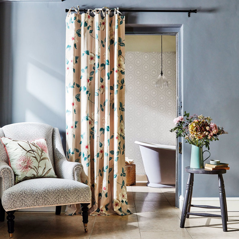 Milcombe Wallpaper, Silver