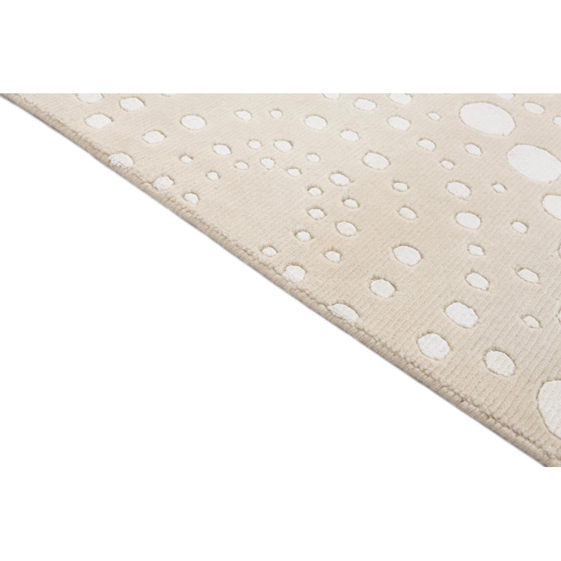 Runner Iniguez Ivory Rug